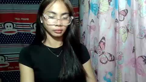 loving_rhean online show from 06-26-26, 05:28