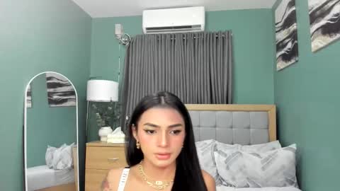 Snapshot of lowla_19 chatting on 06-07-26, 06:22 Candice online show from 06-07-26, 06:22