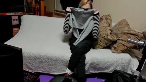 VECTORSTEVEPVT IS OPEN online show from 12-26-24, 08:50