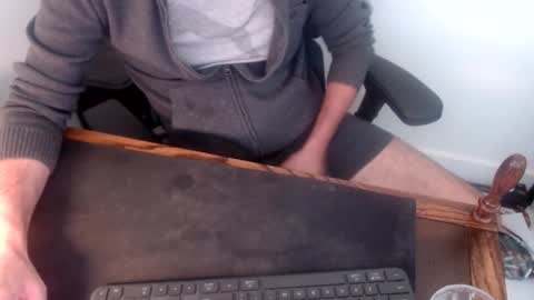 lreed090 online show from 09-12-25, 06:19