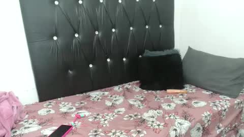 Snapshot of lsnnickykhanyile chatting on 10-06-25, 06:05 lsnnickykhanyile online show from 10-06-25, 06:05