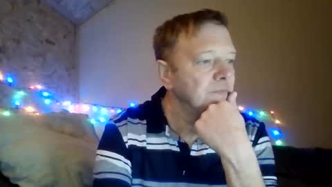 Snapshot of lu485947452685 chatting on 12-22-25, 06:16 lu485947452685 online show from 12-22-25, 06:16