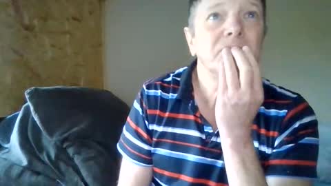 Snapshot of lu485947452685193669 chatting on 05-17-26, 01:51 lu485947452685193669 online show from 05-17-26, 01:51