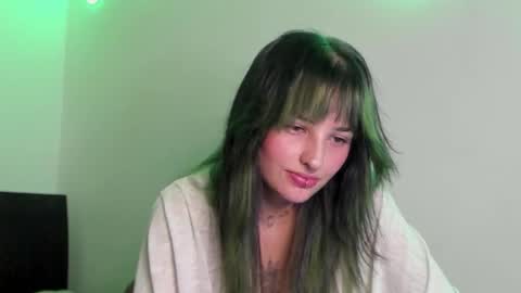 Jenn online show from 03-25-26, 09:21