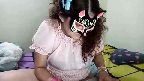 Snapshot of luana363 chatting on 01-16-25, 01:27 luana363 online show from 01-16-25, 01:27