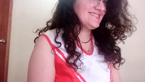 Snapshot of luana363 chatting on 07-11-26, 10:55 luana363 online show from 07-11-26, 10:55