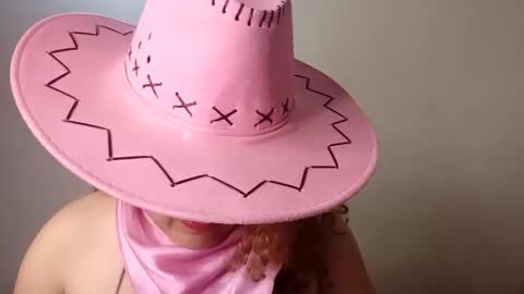 Snapshot of luanapowerful chatting on 09-18-25, 12:51 luanapowerful online show from 09-18-25, 12:51