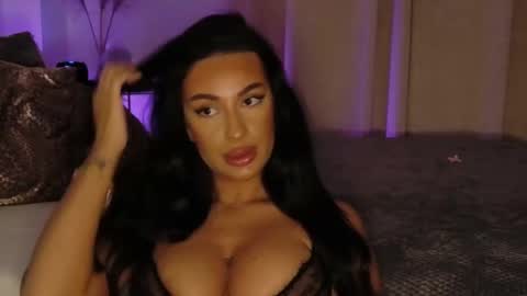 Snapshot of luanaxdess chatting on 05-29-26, 05:55 Luana Dess online show from 05-29-26, 05:55