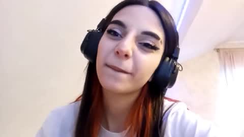 Snapshot of luannmaixner chatting on 12-17-25, 03:34 luannmaixner online show from 12-17-25, 03:34