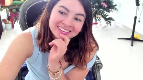 luara__01__lecat_1 online show from 12-02-25, 06:14