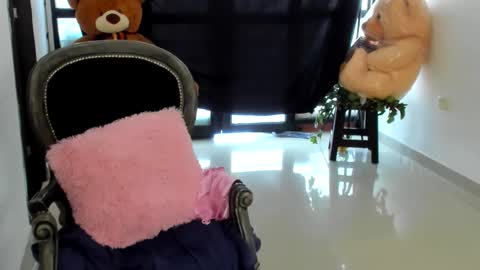 Snapshot of luara__01__lecat_1 chatting on 01-12-26, 08:47 luara__01__lecat_1 online show from 01-12-26, 08:47