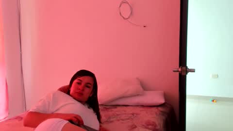 Snapshot of luara__01__lecat_1 chatting on 03-01-26, 04:09 luara__01__lecat_1 online show from 03-01-26, 04:09