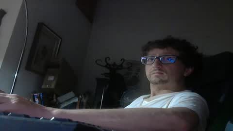 Snapshot of luca78_78 chatting on 06-17-26, 10:21 luca78 online show from 06-17-26, 10:21