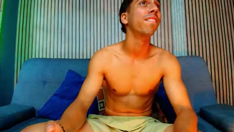 Snapshot of luca_morales chatting on 02-24-26, 11:03 luca morales online show from 02-24-26, 11:03