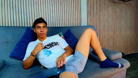 Snapshot of luca_morales chatting on 02-25-26, 07:12 luca morales online show from 02-25-26, 07:12