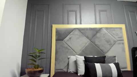 luca_morettii online show from 10-28-25, 12:09