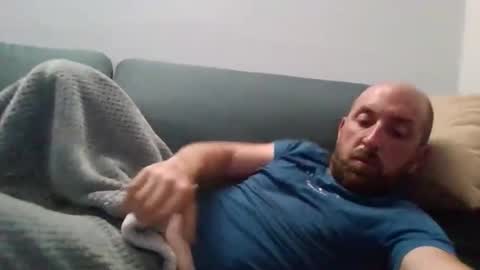 Snapshot of lucabeech88 chatting on 05-10-26, 05:29 Luca online show from 05-10-26, 05:29