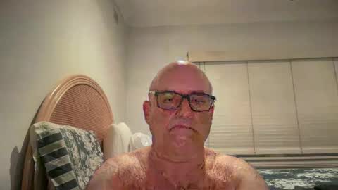 Snapshot of lucas10004 chatting on 12-17-24, 12:00 lucas10004 online show from 12-17-24, 12:00