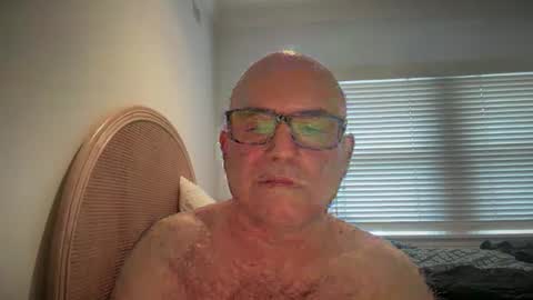 Snapshot of lucas10004 chatting on 12-26-24, 10:09 lucas10004 online show from 12-26-24, 10:09