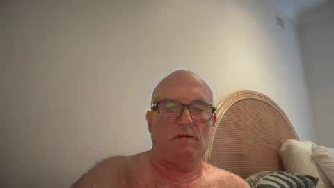 Snapshot of lucas10004 chatting on 12-31-24, 02:08 lucas10004 online show from 12-31-24, 02:08