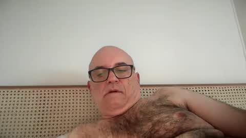 Snapshot of lucas10004 chatting on 10-04-25, 02:09 lucas10004 online show from 10-04-25, 02:09