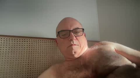 Snapshot of lucas10004 chatting on 12-04-25, 08:06 lucas10004 online show from 12-04-25, 08:06