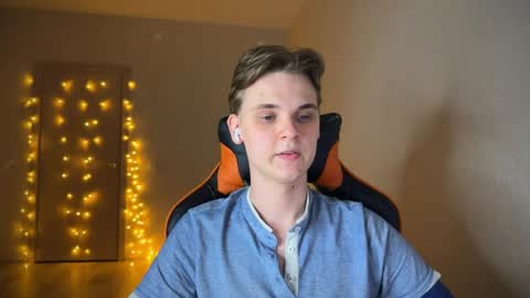 Lucas Gill online show from 01-29-25, 03:22