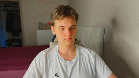 Lucas Gill online show from 03-28-26, 02:44