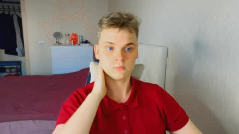 Snapshot of lucas_dany chatting on 05-05-26, 03:42 Lucas Gill online show from 05-05-26, 03:42