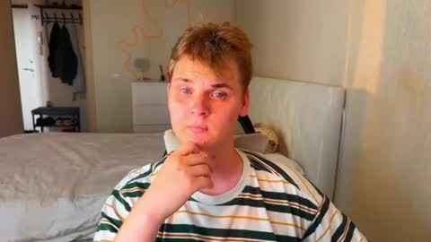 Snapshot of lucas_dany chatting on 07-23-26, 03:10 Lucas Gill online show from 07-23-26, 03:10