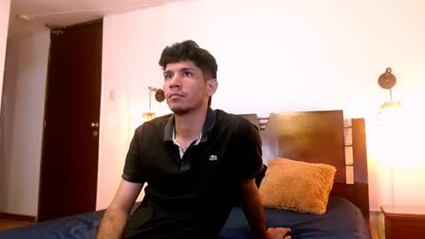 Snapshot of lucas_dream chatting on 06-12-26, 11:31 lucas_dream online show from 06-12-26, 11:31