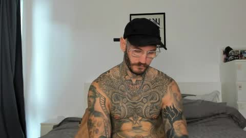lucasexclusive online show from 04-12-26, 04:06