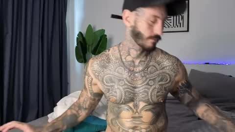 Snapshot of lucasexclusive chatting on 05-04-26, 05:36 lucasexclusive online show from 05-04-26, 05:36