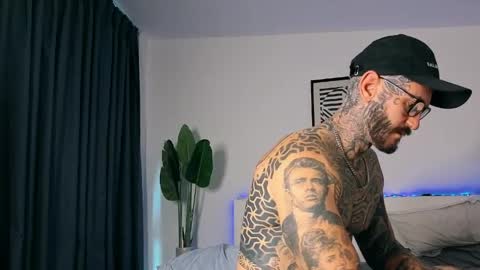 Snapshot of lucasexclusive chatting on 05-19-26, 05:25 lucasexclusive online show from 05-19-26, 05:25