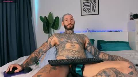Snapshot of lucasexclusive chatting on 06-09-26, 05:52 lucasexclusive online show from 06-09-26, 05:52