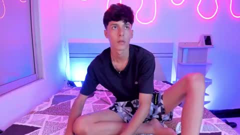 Snapshot of luccas_ferreira chatting on 10-19-25, 08:31 Luccas Ferreira online show from 10-19-25, 08:31