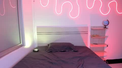 Snapshot of luccas_ferreira chatting on 11-10-25, 07:13 Luccas Ferreira online show from 11-10-25, 07:13