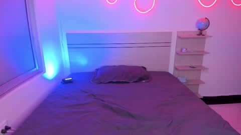 Snapshot of luccas_ferreira chatting on 11-15-25, 07:21 Luccas Ferreira online show from 11-15-25, 07:21