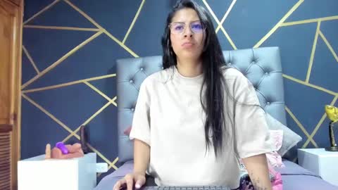 Luciana Ramirez  Sofia Collins online show from 01-18-25, 07:37