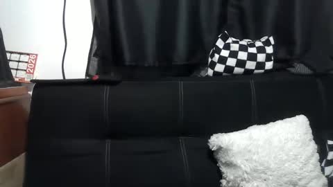 Snapshot of lucia_d_carton chatting on 04-23-26, 04:46 Lulu DCarton online show from 04-23-26, 04:46