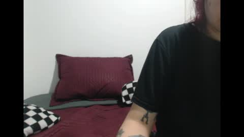 Snapshot of lucia_d_carton chatting on 05-04-26, 03:13 Lulu DCarton online show from 05-04-26, 03:13