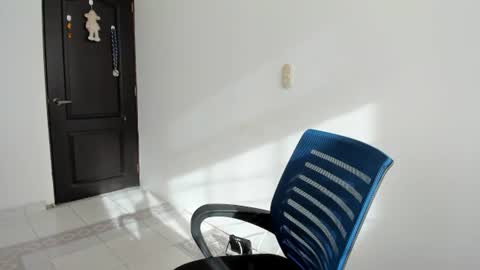 Snapshot of lucia_fuster chatting on 06-13-26, 09:24 Lucia online show from 06-13-26, 09:24