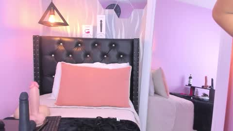 Lucia online show from 02-01-26, 01:09