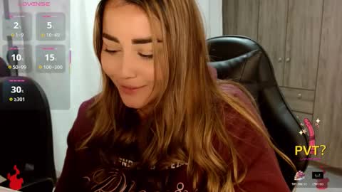 lucia star  online show from 12-20-25, 02:51