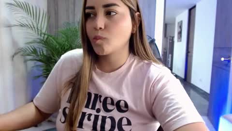 lucia star  online show from 01-10-26, 05:48