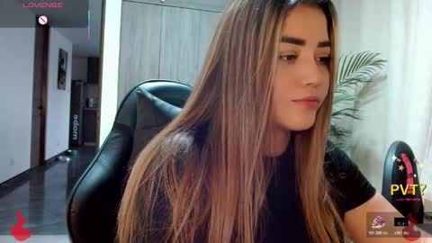 lucia star  online show from 02-12-26, 10:27