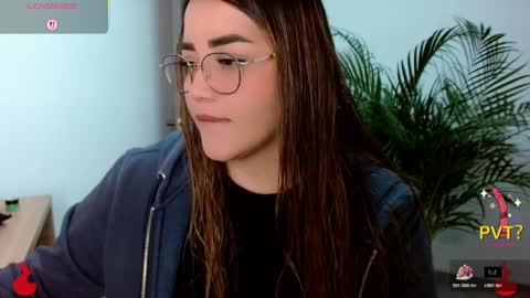 lucia star  online show from 04-15-26, 09:48