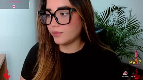 Snapshot of lucia_star_ chatting on 05-30-26, 06:27 lucia star online show from 05-30-26, 06:27
