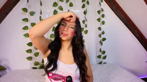 Snapshot of lucia_sweeet chatting on 11-27-25, 02:41 lucia_sweeet online show from 11-27-25, 02:41