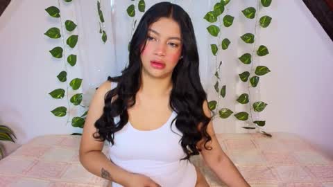 Snapshot of lucia_sweeet chatting on 12-01-25, 02:11 lucia_sweeet online show from 12-01-25, 02:11